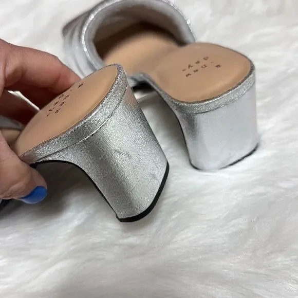 a new day Silver Lilah Puffy Slide Heels Women’s Shoe Open Toe Block Heel - Picture 7 of 8